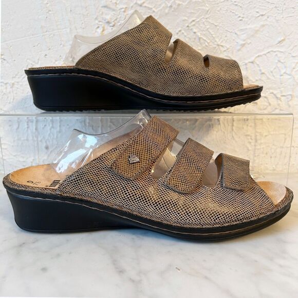 Finn Comfort Women’s 7.5 Brown Textured Leather Slide 3-Strap Sandals Orthopedic - Picture 1 of 8